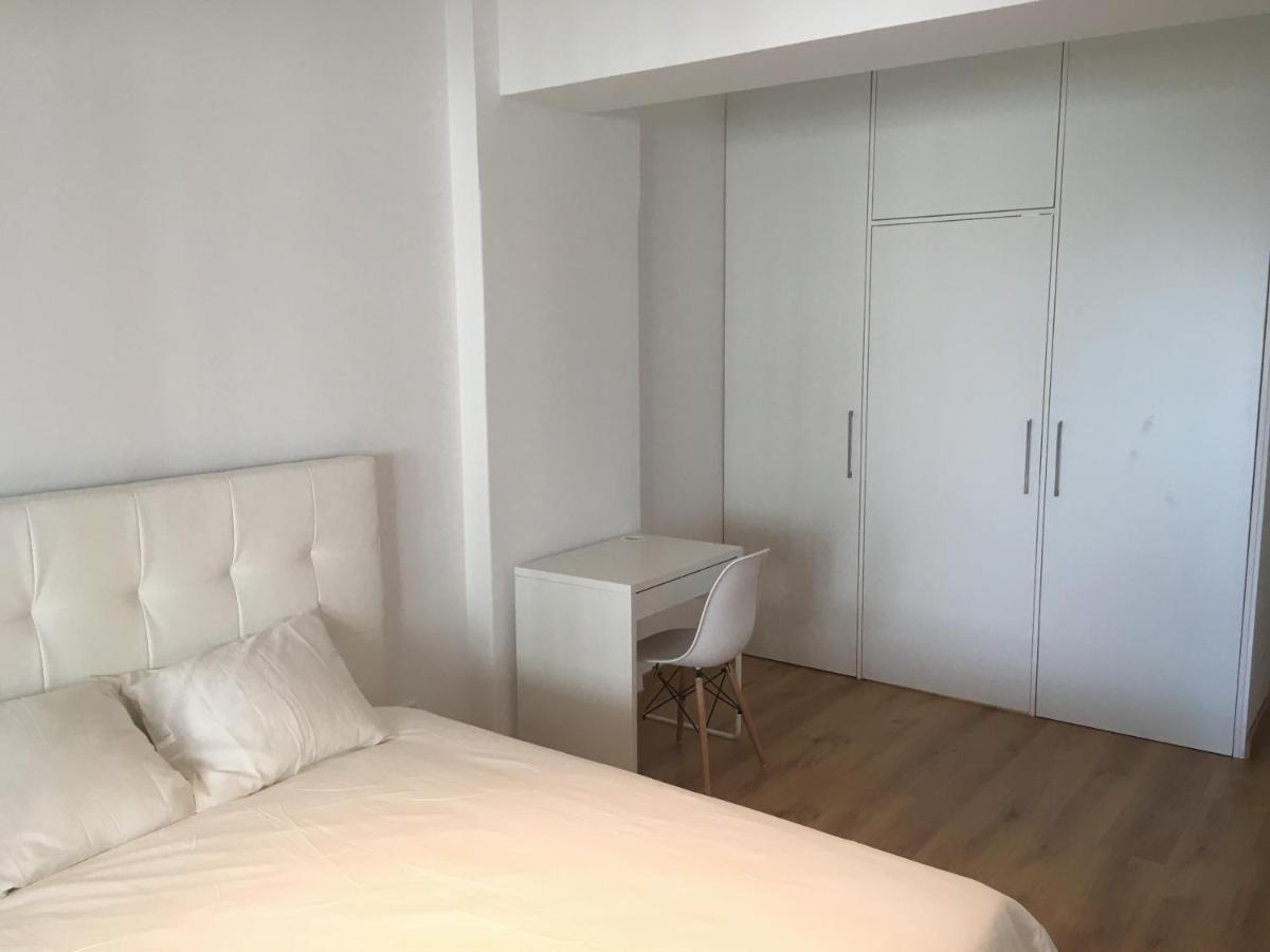 Bedrooms In Modern Guest House Almada Szoba fotó