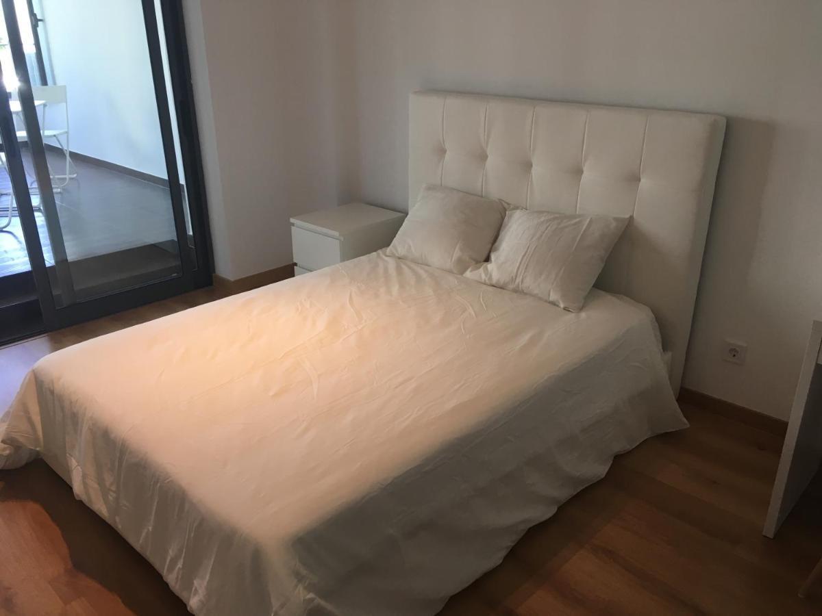 Bedrooms In Modern Guest House Almada Kültér fotó