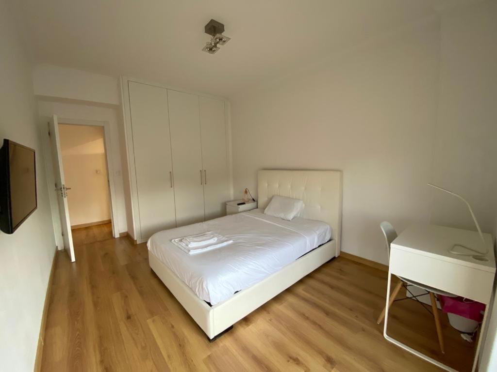 Bedrooms In Modern Guest House Almada Kültér fotó